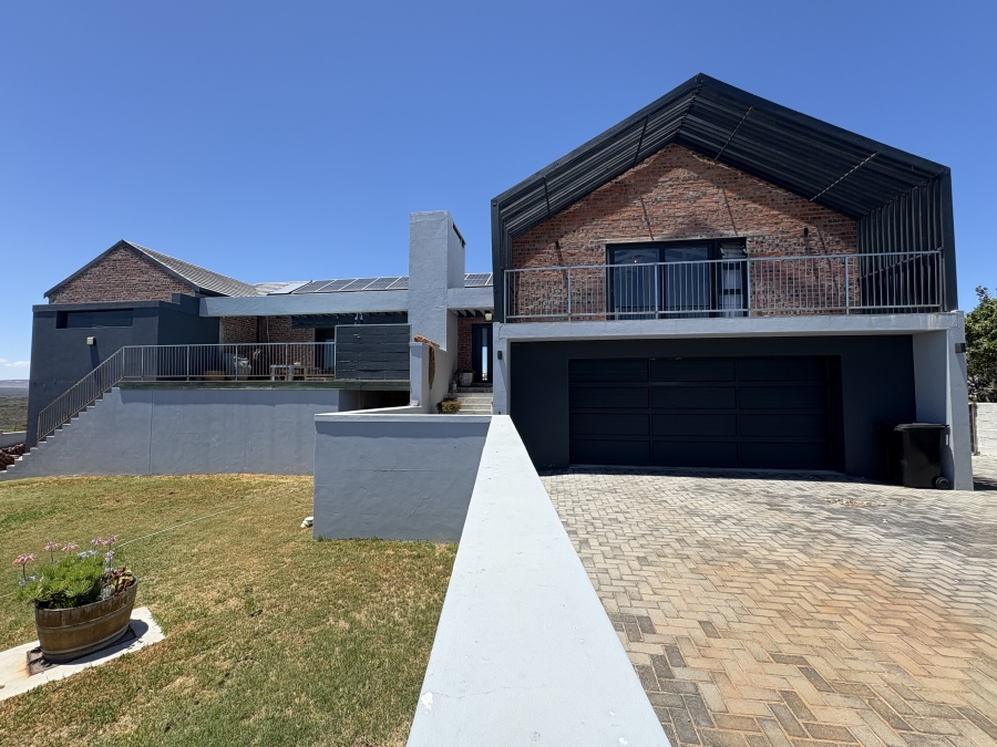 5 Bedroom Property for Sale in Pearl Bay Western Cape